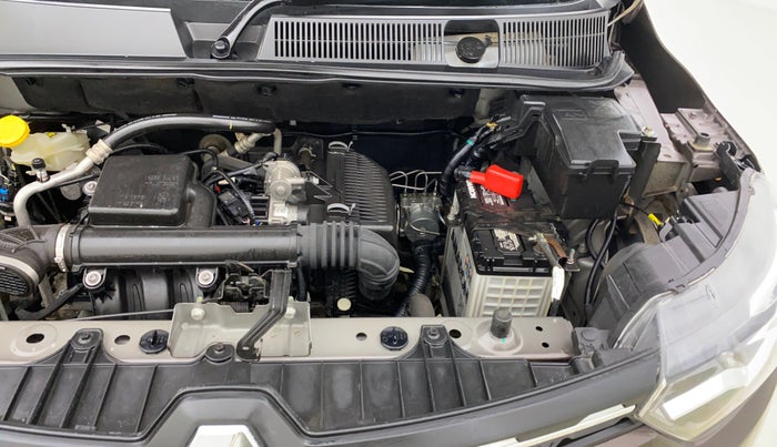 2023 Renault TRIBER RXT, Petrol, Manual, 28,302 km, Engine View - Left