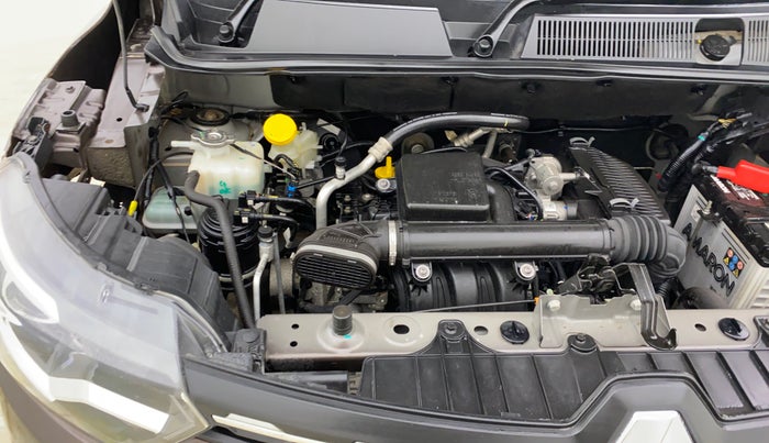 2023 Renault TRIBER RXT, Petrol, Manual, 28,302 km, Engine View - Right