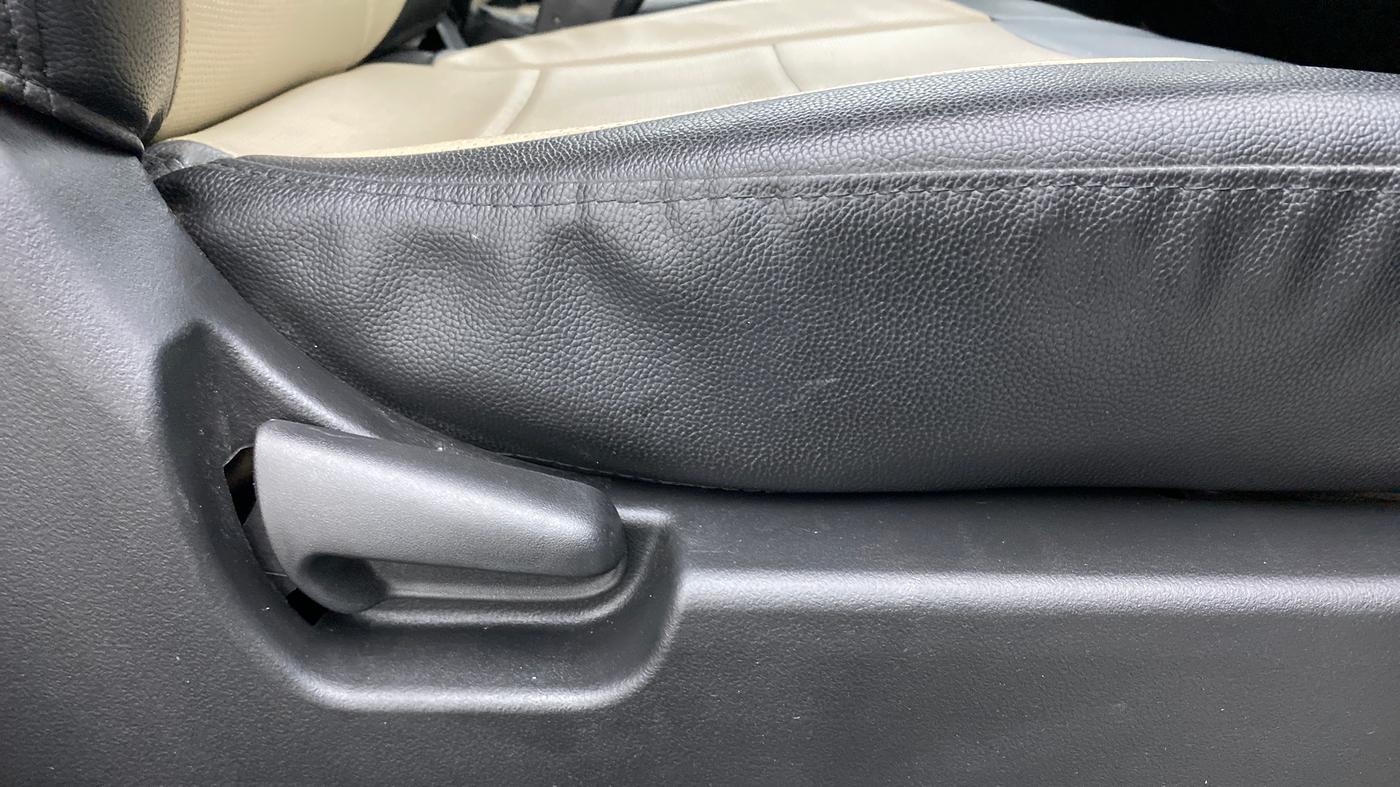 2015 Maruti Wagon R 1.0 VXI, Petrol, Manual, 36,536 km, Driver Side Adjustment Panel