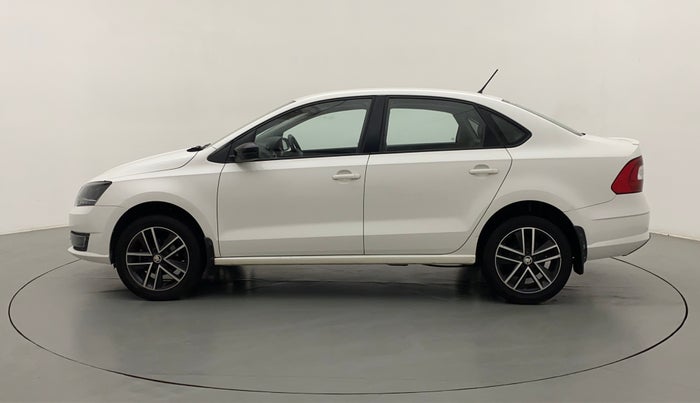 2018 Skoda Rapid STYLE 1.6 MPI AT, Petrol, Automatic, 22,085 km, Left Side