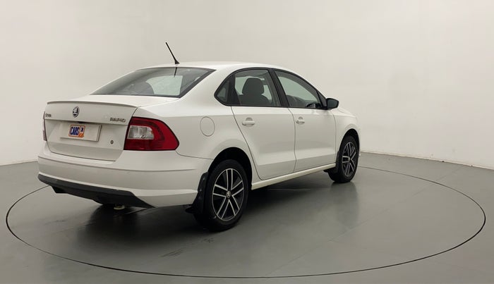 2018 Skoda Rapid STYLE 1.6 MPI AT, Petrol, Automatic, 22,085 km, Right Back Diagonal
