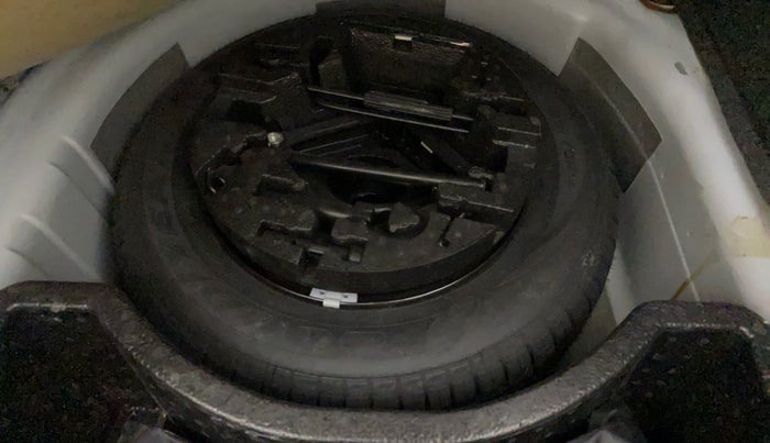 2018 Skoda Rapid STYLE 1.6 MPI AT, Petrol, Automatic, 22,085 km, Spare Tyre