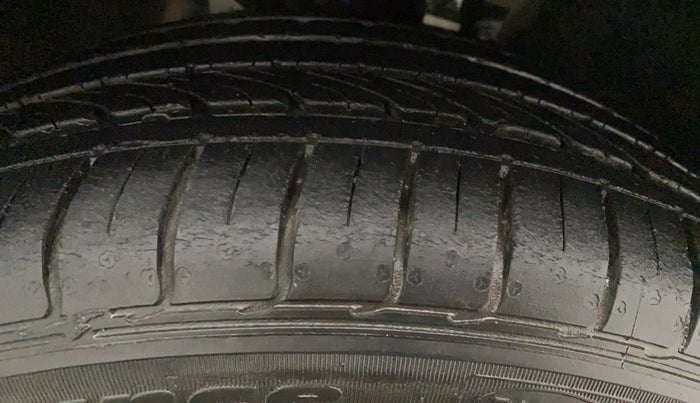 2018 Skoda Rapid STYLE 1.6 MPI AT, Petrol, Automatic, 22,085 km, Right Rear Tyre Tread