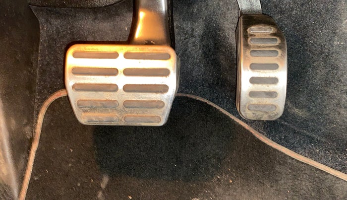 2018 Skoda Rapid STYLE 1.6 MPI AT, Petrol, Automatic, 22,085 km, Pedals