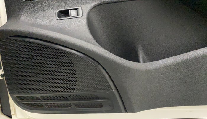 2018 Skoda Rapid STYLE 1.6 MPI AT, Petrol, Automatic, 22,085 km, Speaker