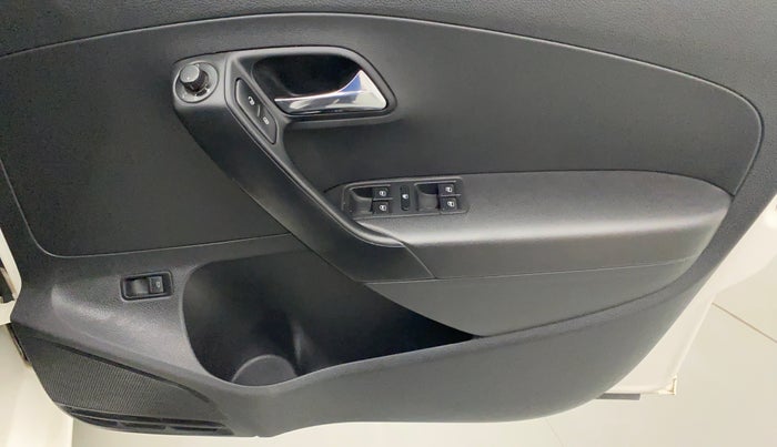 2018 Skoda Rapid STYLE 1.6 MPI AT, Petrol, Automatic, 22,085 km, Driver Side Door Panels Control