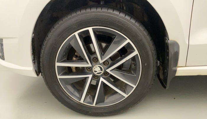 2018 Skoda Rapid STYLE 1.6 MPI AT, Petrol, Automatic, 22,085 km, Left Front Wheel