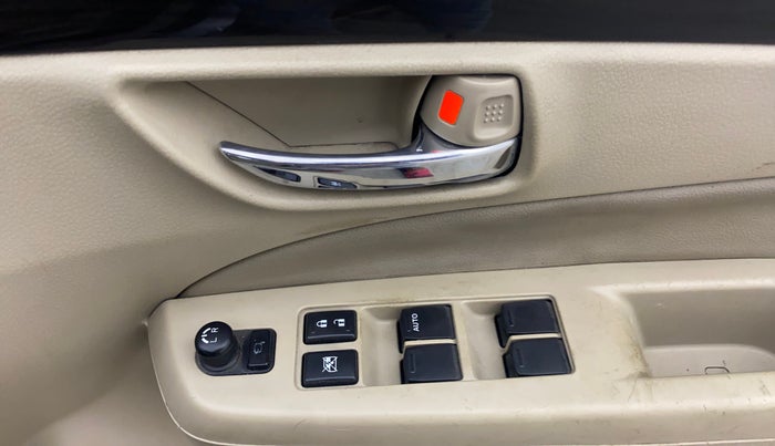 2015 Maruti Ciaz ZXI+, Petrol, Manual, 58,073 km, Driver Side Door Panels Control