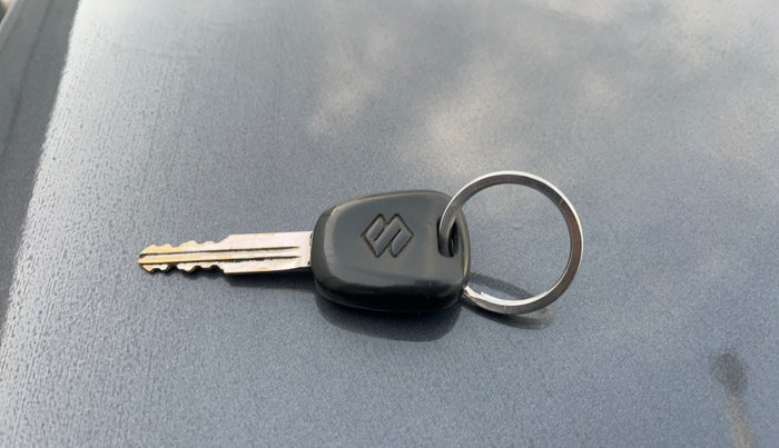 2015 Maruti Alto K10 VXI, Petrol, Manual, 72,904 km, Key Close Up