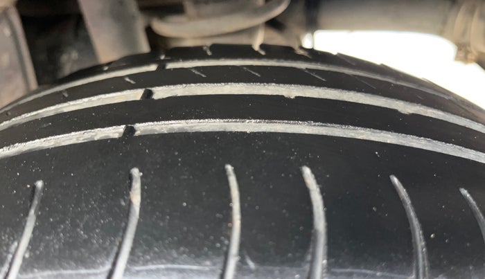 2015 Maruti Alto K10 VXI, Petrol, Manual, 72,904 km, Left Rear Tyre Tread