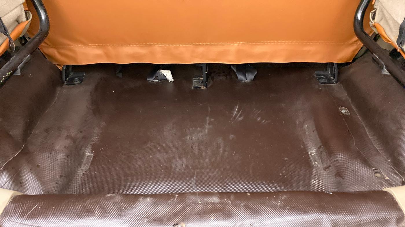 2019 Mahindra TUV300 T10, Diesel, Manual, 37,290 km, Boot Inside