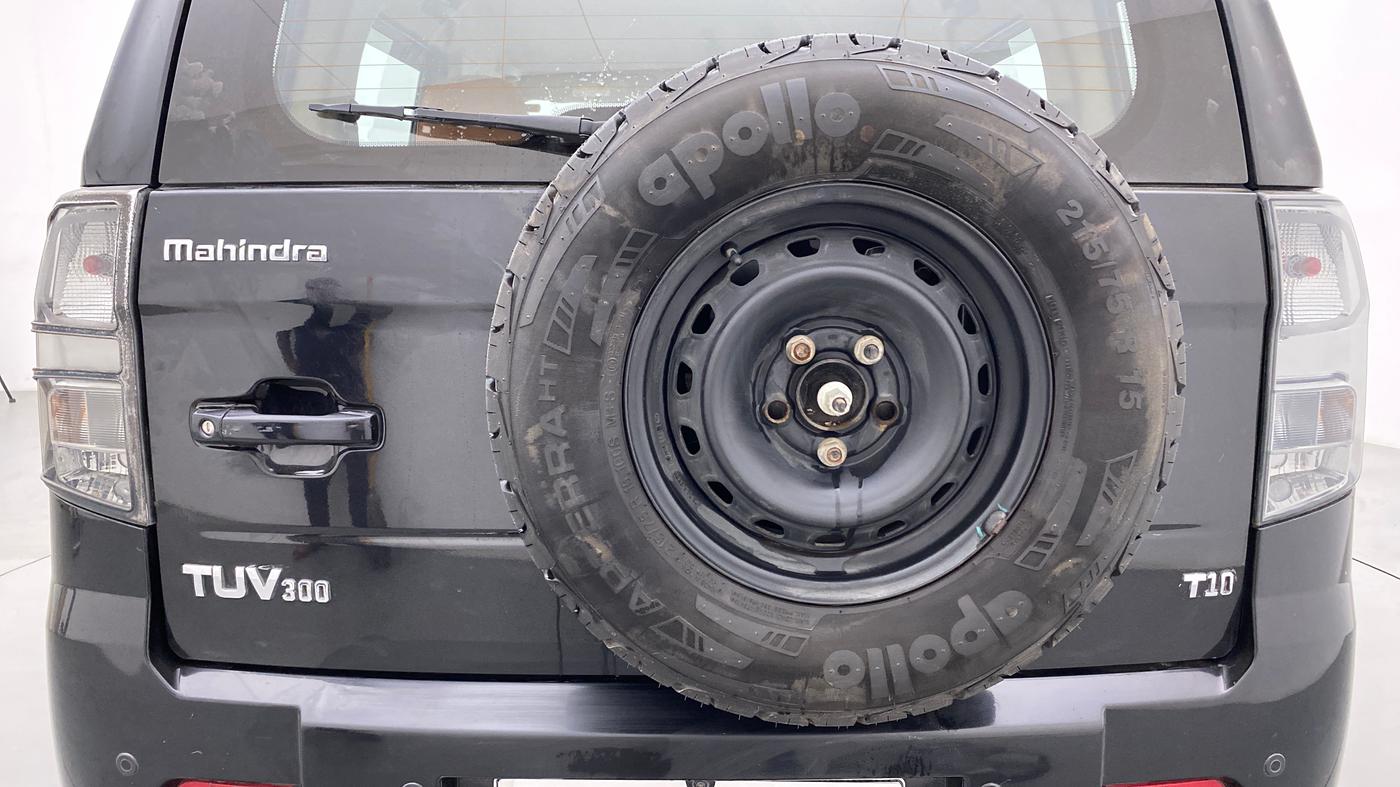 2019 Mahindra TUV300 T10, Diesel, Manual, 37,290 km, Spare Tyre