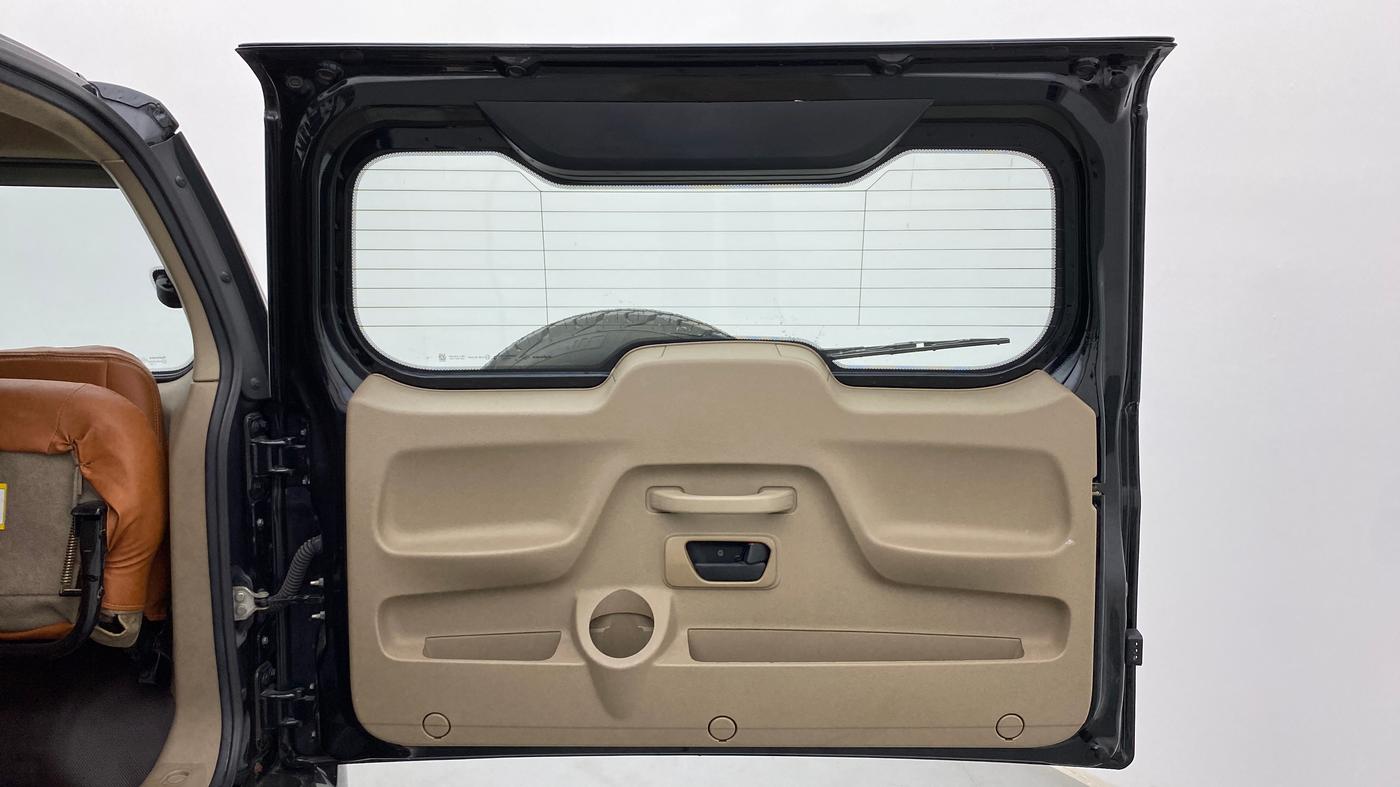 2019 Mahindra TUV300 T10, Diesel, Manual, 37,290 km, Boot Door Open