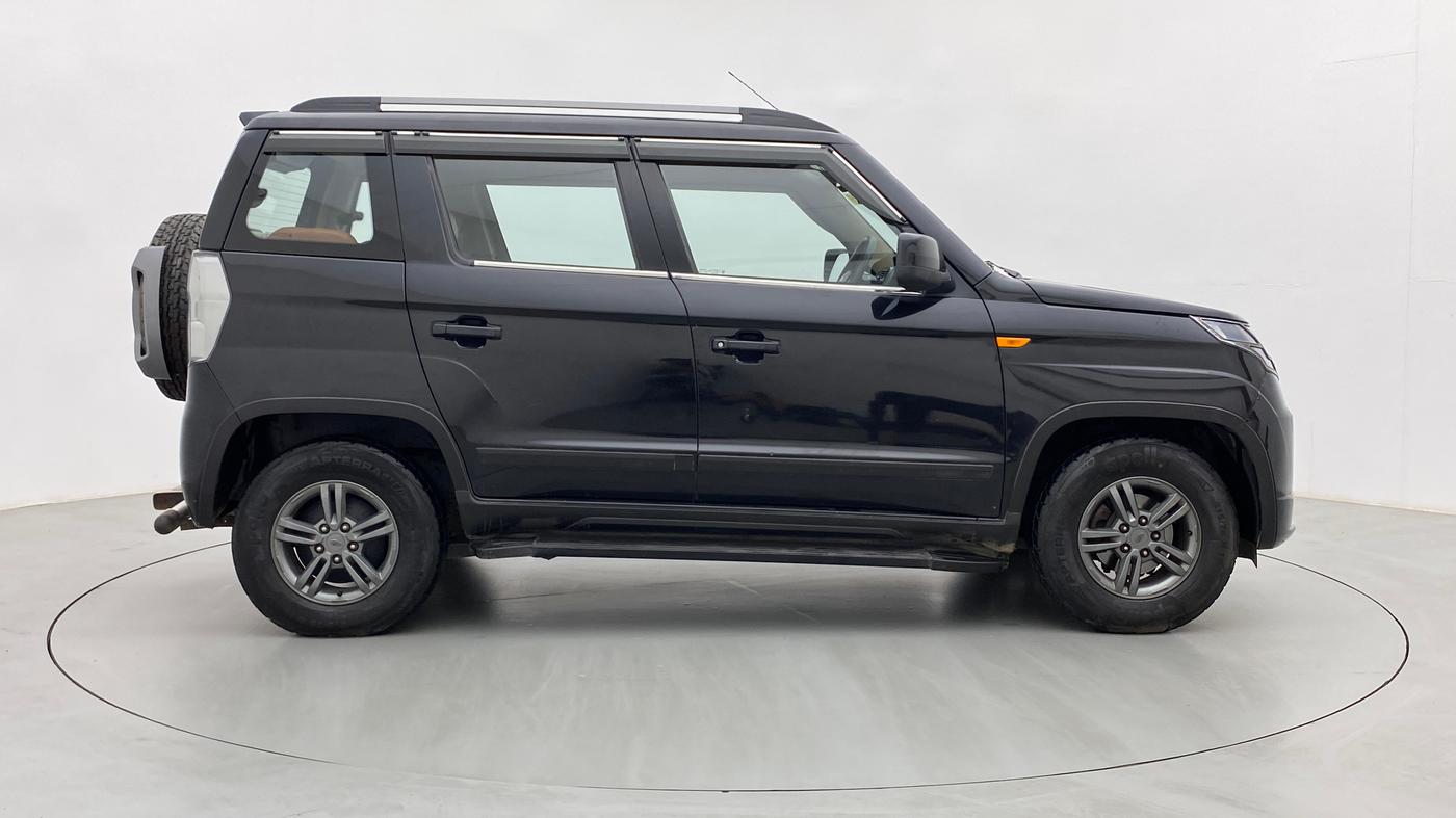 2019 Mahindra TUV300 T10, Diesel, Manual, 37,290 km, Right Side View