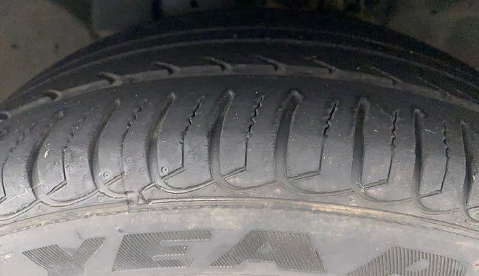 2018 Ford Ecosport TITANIUM 1.5L PETROL, Petrol, Manual, 32,112 km, Left Front Tyre Tread