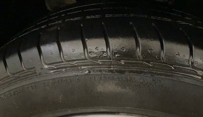 2021 KIA SELTOS HTE 1.5 DIESEL, Diesel, Manual, 31,442 km, Left Front Tyre Tread