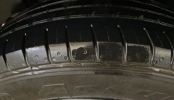 2021 KIA SELTOS HTE 1.5 DIESEL, Diesel, Manual, 31,442 km, Right Rear Tyre Tread