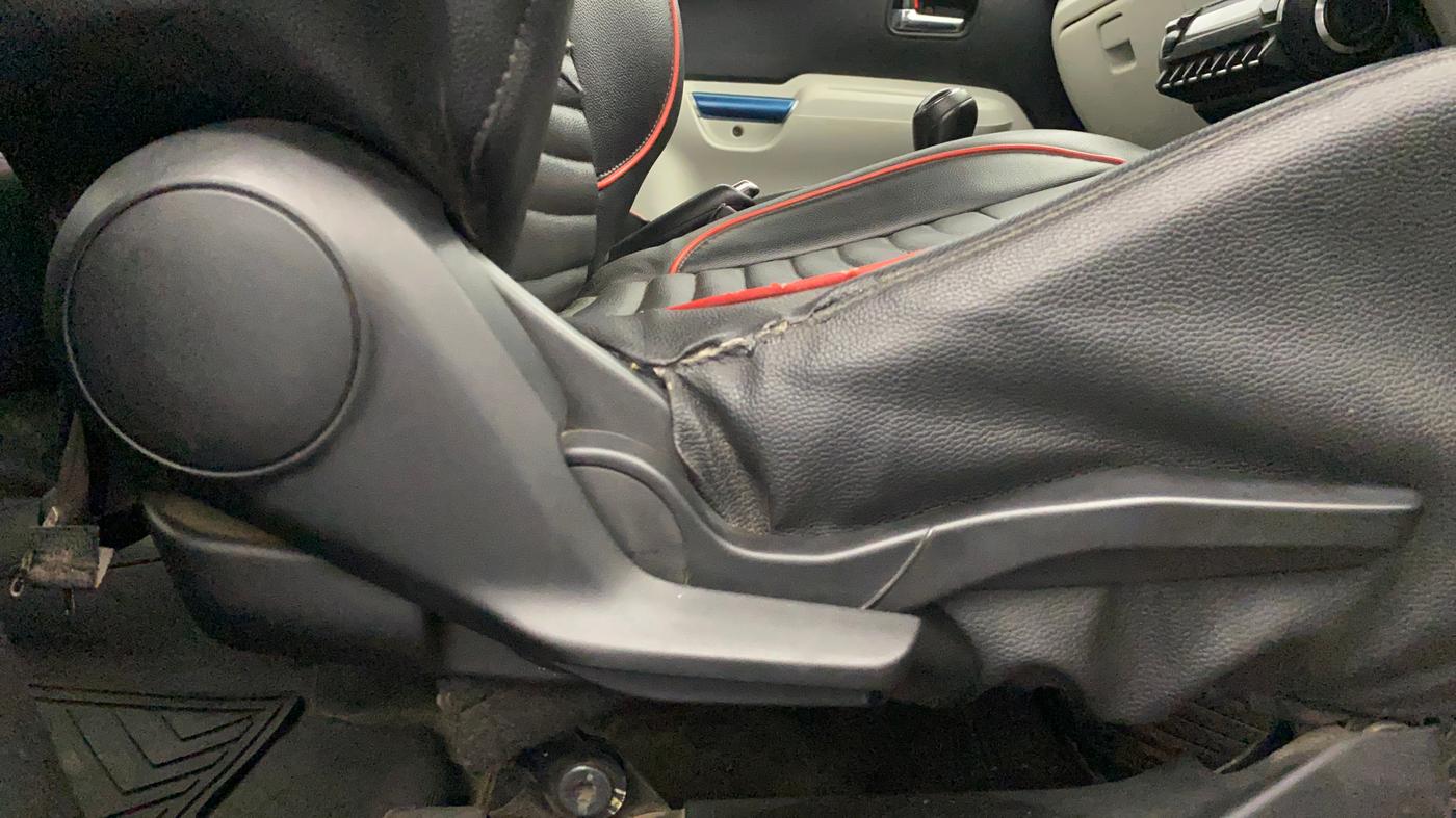 2019 Maruti IGNIS ALPHA 1.2, Petrol, Manual, 64,814 km, Driver Side Adjustment Panel
