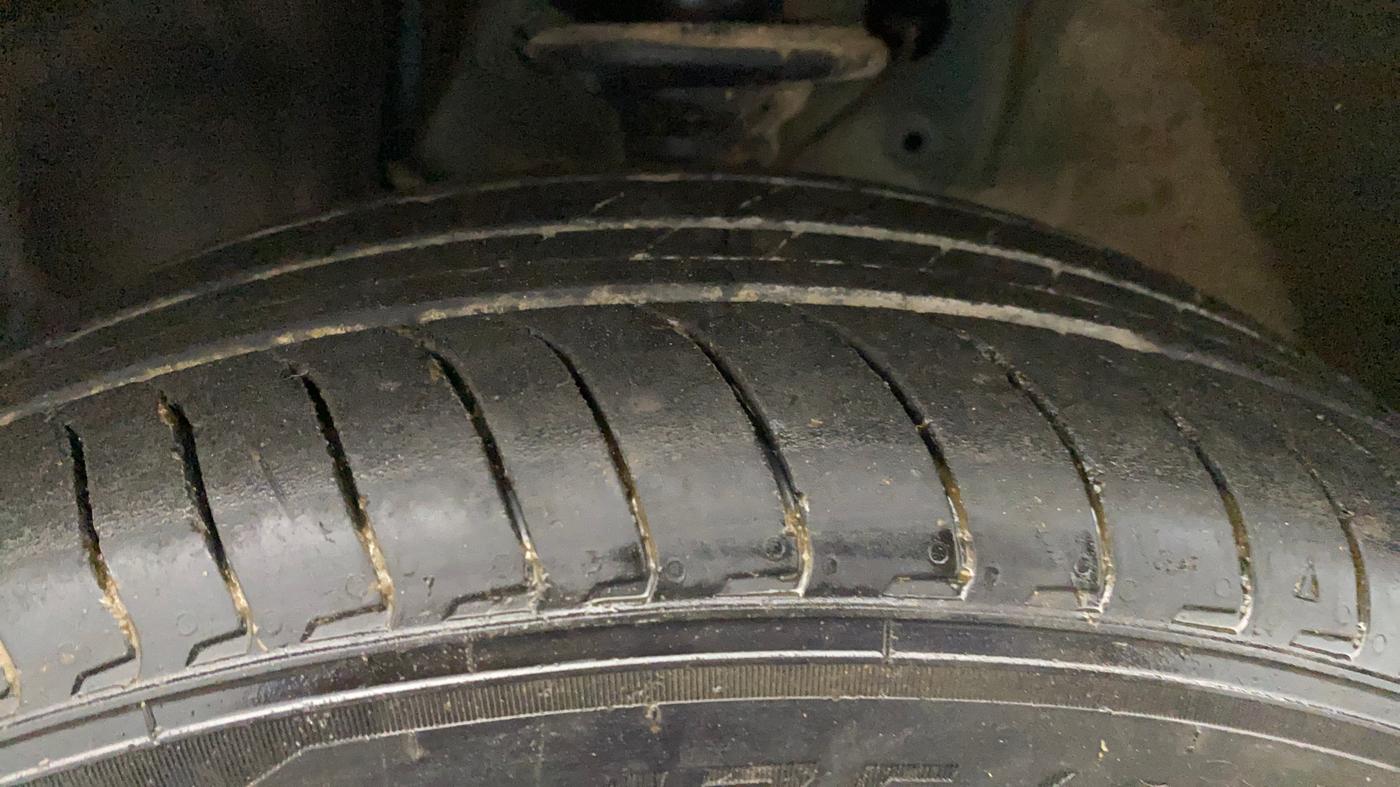 2019 Maruti IGNIS ALPHA 1.2, Petrol, Manual, 64,814 km, Left Front Tyre Tread