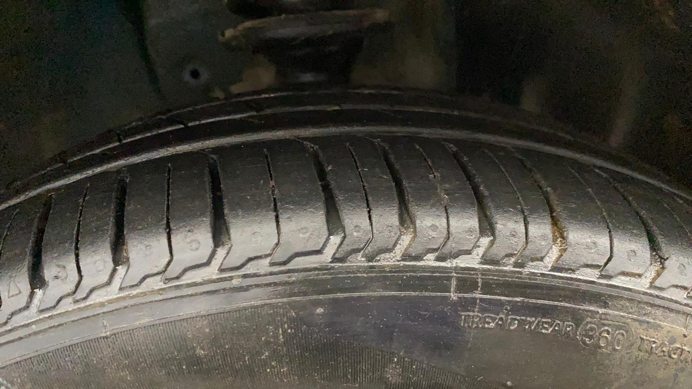 2019 Maruti IGNIS ALPHA 1.2, Petrol, Manual, 64,814 km, Right Front Tyre Tread