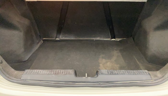 2020 Maruti Dzire ZXI, Petrol, Manual, 40,114 km, Boot Inside