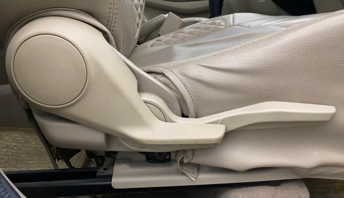 2020 Maruti Dzire ZXI, Petrol, Manual, 40,114 km, Driver Side Adjustment Panel