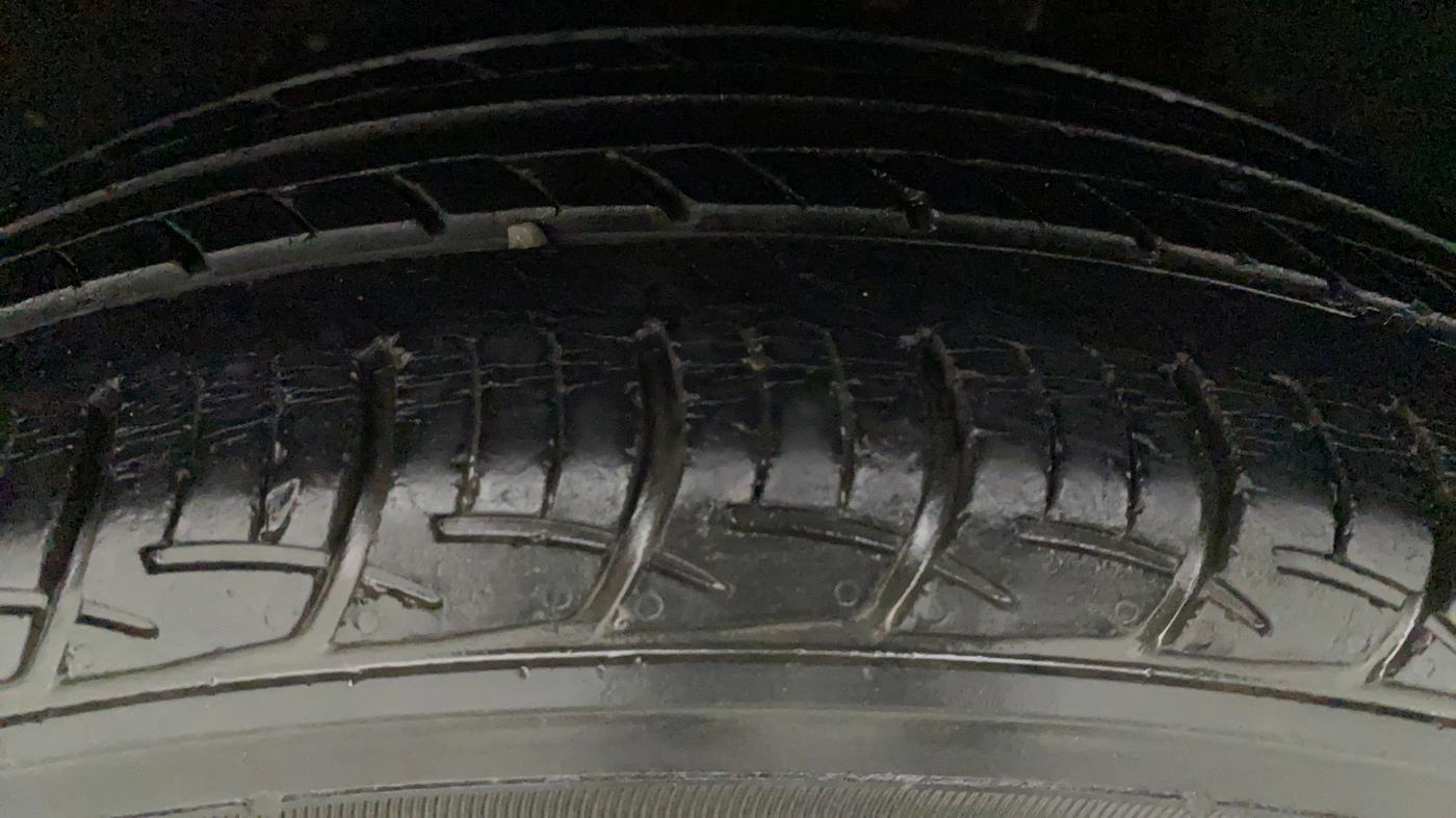 2017 Maruti Baleno DELTA PETROL 1.2, Petrol, Manual, 41,283 km, Left Rear Tyre Tread