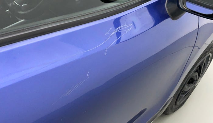 2017 Maruti Baleno DELTA PETROL 1.2, Petrol, Manual, 41,283 km, Driver-side door - Minor scratches