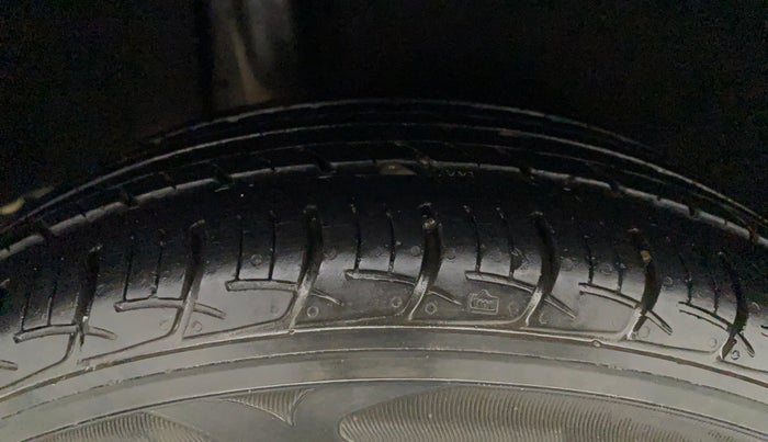 2017 Maruti Baleno DELTA PETROL 1.2, Petrol, Manual, 41,283 km, Right Rear Tyre Tread