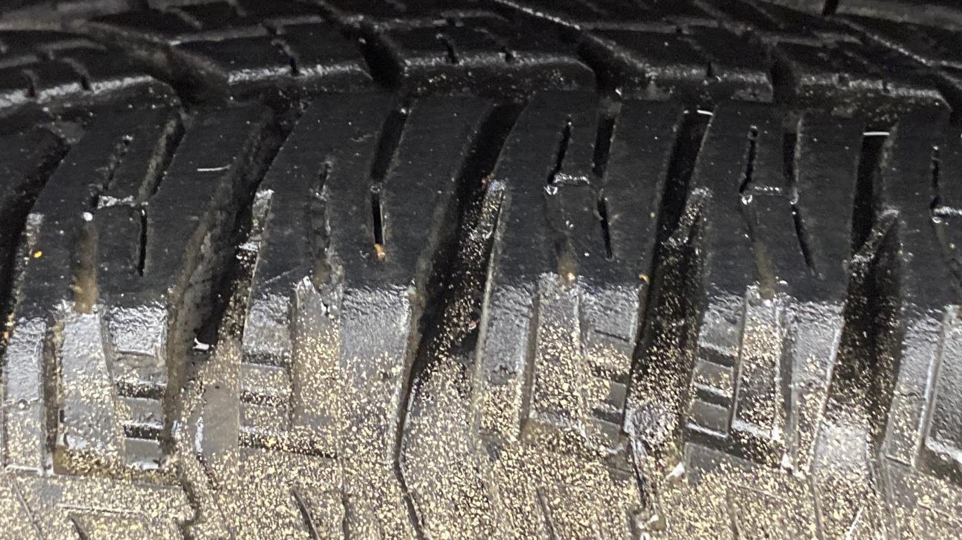 2018 Mahindra TUV300 T8, Diesel, Manual, 65,781 km, Right Front Tyre Tread