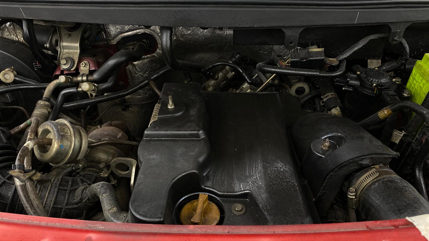 2018 Mahindra TUV300 T8, Diesel, Manual, 65,781 km, Engine View