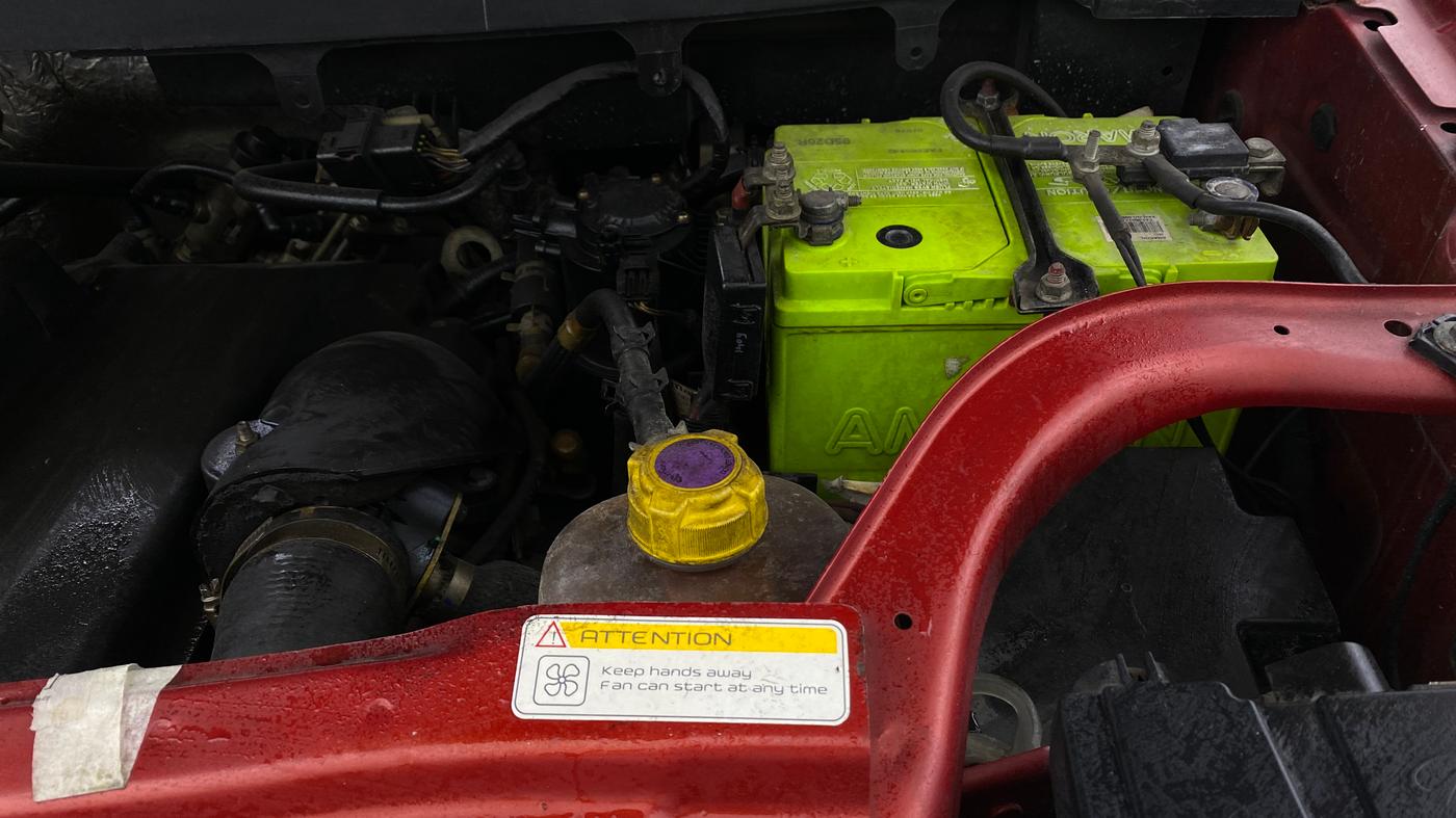 2018 Mahindra TUV300 T8, Diesel, Manual, 65,781 km, Engine View - Left