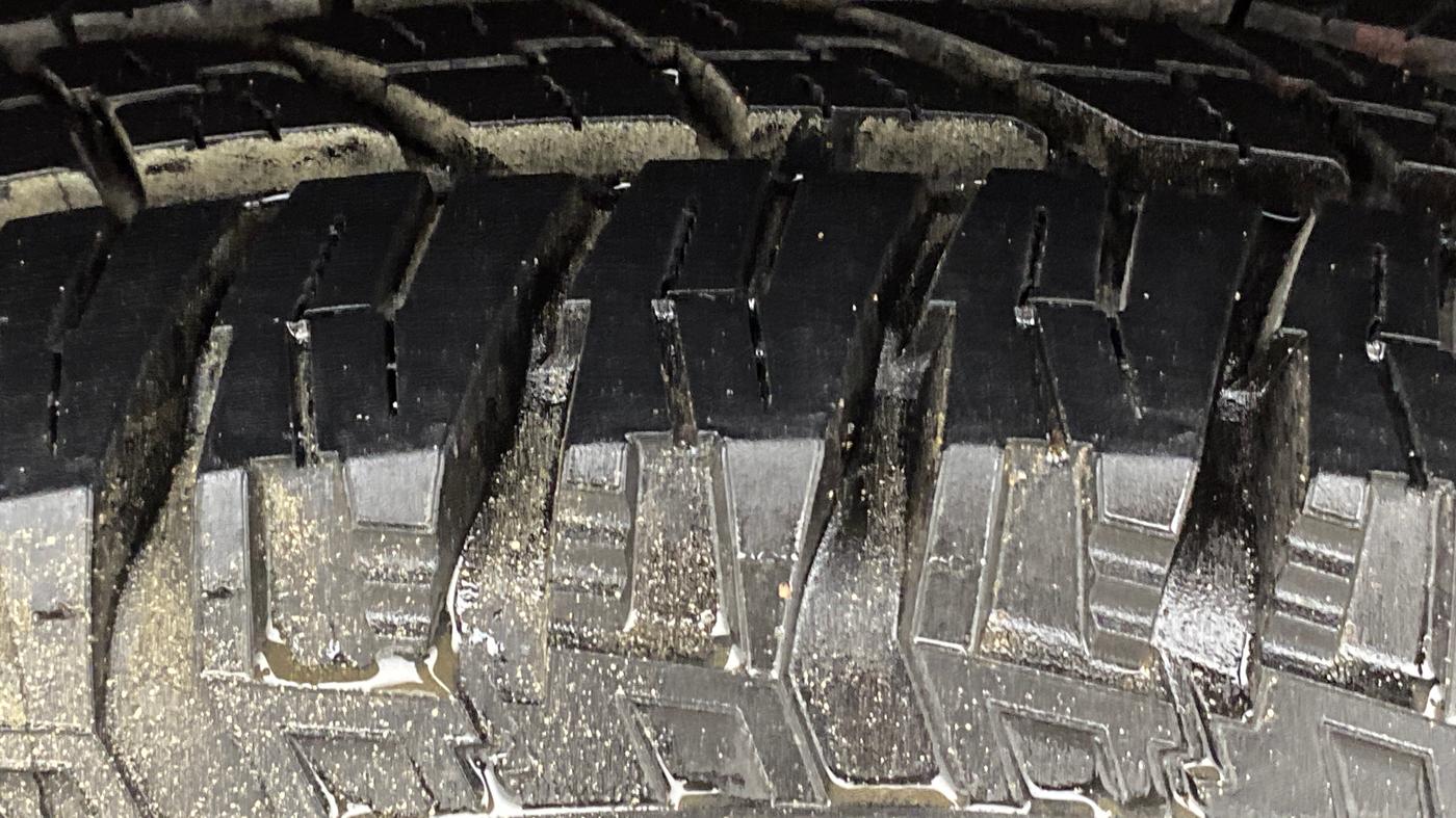 2018 Mahindra TUV300 T8, Diesel, Manual, 65,781 km, Right Rear Tyre Tread