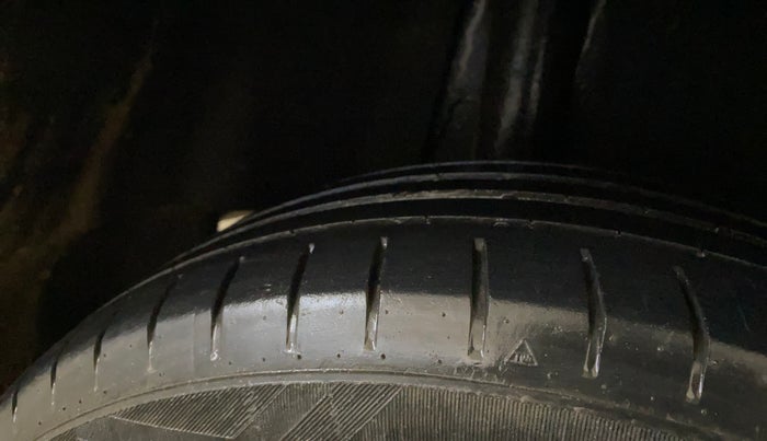 2021 Maruti Baleno ZETA PETROL 1.2, Petrol, Manual, 71,982 km, Right Rear Tyre Tread