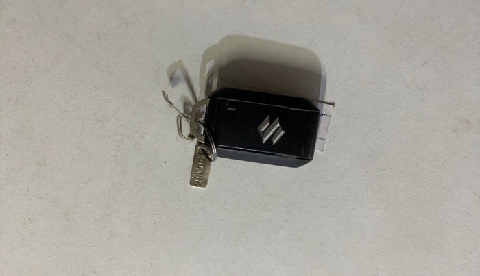 2021 Maruti Baleno ZETA PETROL 1.2, Petrol, Manual, 71,982 km, Key Close Up