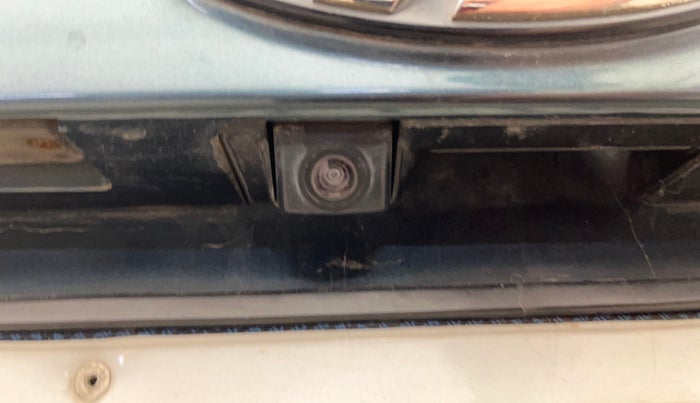 2021 Mahindra XUV300 W8 (O) 1.2 PETROL AMT, Petrol, Automatic, 89,653 km, Parking Camera