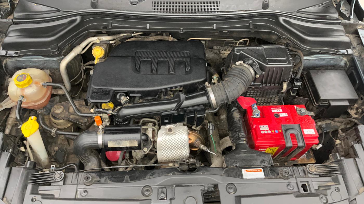 2021 Mahindra XUV300 W8 (O) 1.2 PETROL AMT, Petrol, Automatic, 89,787 km, Engine View