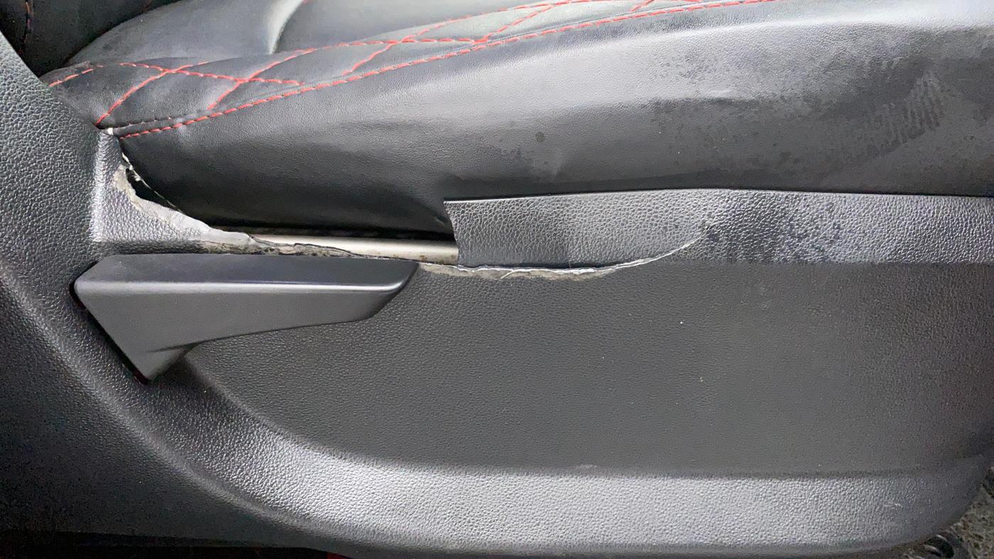2018 Mahindra KUV 100 NXT K2 D 6S, Diesel, Manual, 66,014 km, Driver Side Adjustment Panel