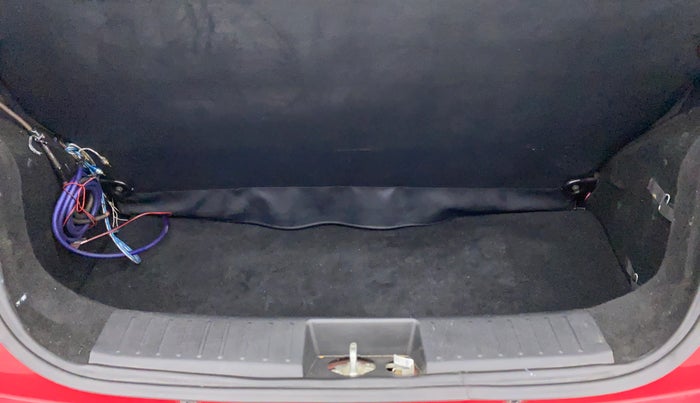 2018 Mahindra KUV 100 NXT K2 D 6S, Diesel, Manual, 66,014 km, Boot Inside