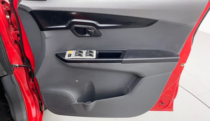 2018 Mahindra KUV 100 NXT K2 D 6S, Diesel, Manual, 66,014 km, Driver Side Door Panels Control