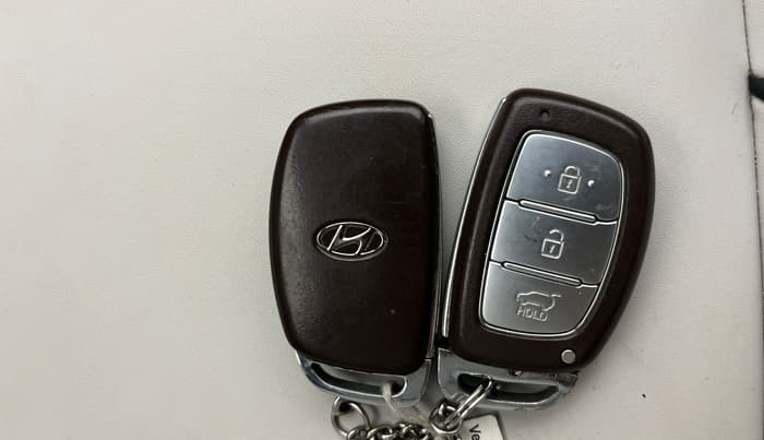 2017 Hyundai Creta SX PLUS AT 1.6 PETROL, Petrol, Automatic, 52,945 km, Key Close Up