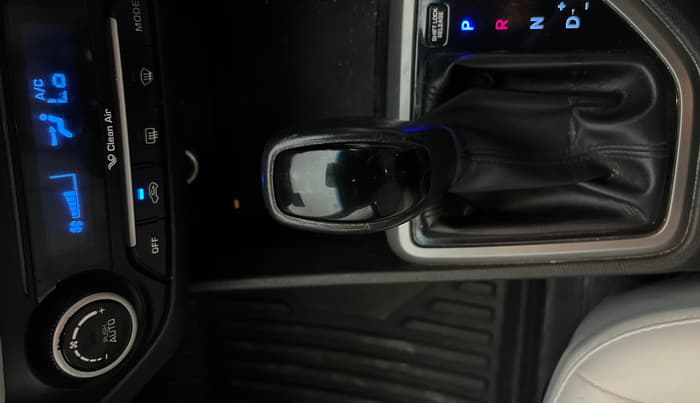 2017 Hyundai Creta SX PLUS AT 1.6 PETROL, Petrol, Automatic, 52,945 km, Gear Lever