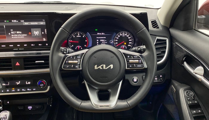 2022 KIA SELTOS HTX+ MT 1.5 DIESEL, Diesel, Manual, 8,095 km, Steering Wheel Close Up