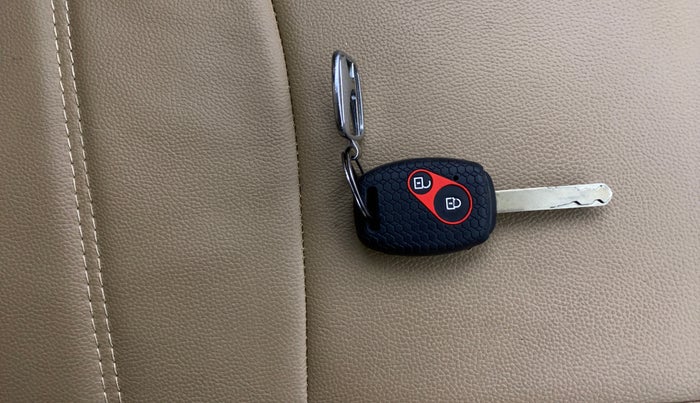 2014 Honda Amaze 1.2L I-VTEC S, Petrol, Manual, 53,943 km, Key Close Up