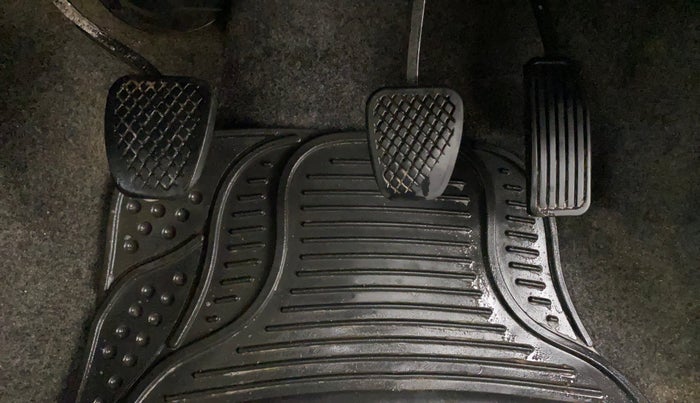 2014 Honda Amaze 1.2L I-VTEC S, Petrol, Manual, 53,943 km, Pedals