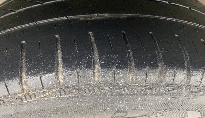 2014 Honda Amaze 1.2L I-VTEC S, Petrol, Manual, 53,943 km, Right Rear Tyre Tread