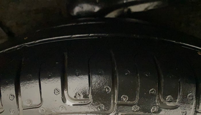 2012 Hyundai i10 ASTA 1.2 AT SUNROOF, Petrol, Automatic, 67,920 km, Left Rear Tyre Tread