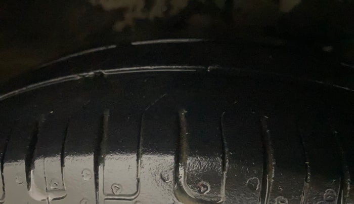 2012 Hyundai i10 ASTA 1.2 AT SUNROOF, Petrol, Automatic, 67,920 km, Right Front Tyre Tread