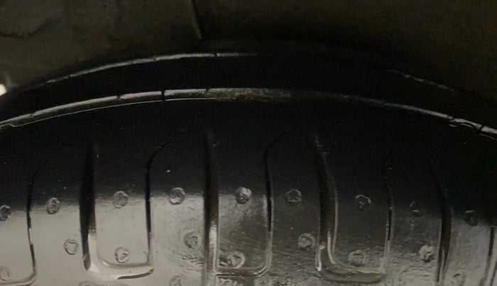 2012 Hyundai i10 ASTA 1.2 AT SUNROOF, Petrol, Automatic, 67,920 km, Right Rear Tyre Tread