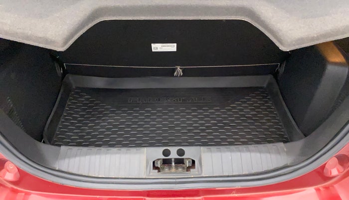 2018 Ford FREESTYLE TITANIUM 1.2 PETROL, Petrol, Manual, 49,824 km, Boot Inside